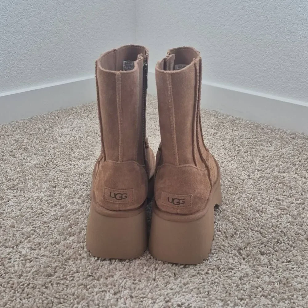 UGG new without